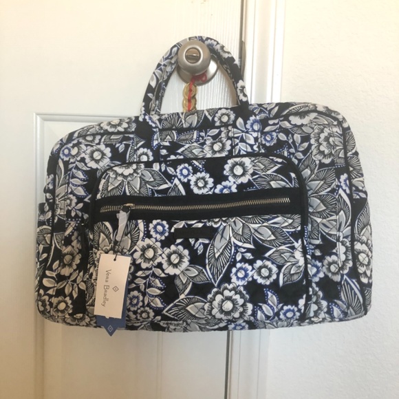 Vera Bradley Snow Lotus - Picture 3 of 3